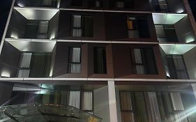 Land Park Hotel